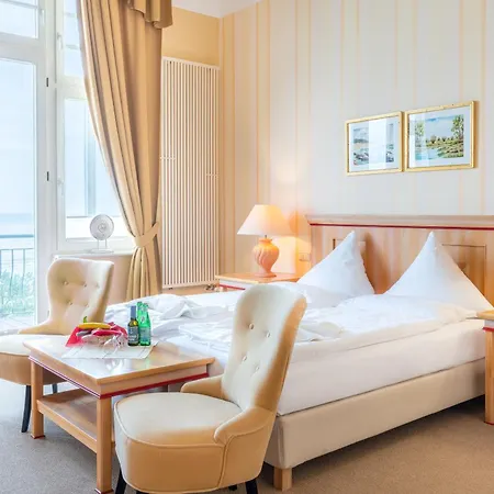 Strandhotel Moewe Отель