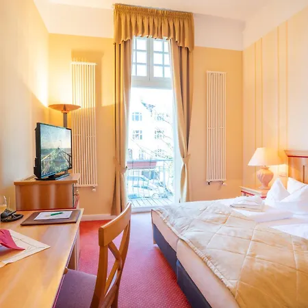Strandhotel Moewe 3*
