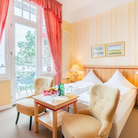 Strandhotel Moewe Ξενοδοχείο 3*