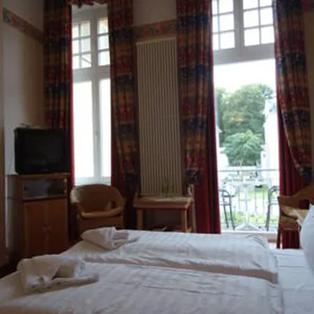 Strandhotel Moewe Hotel 3*