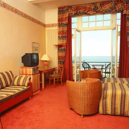 Strandhotel Moewe Отель Херингсдорф