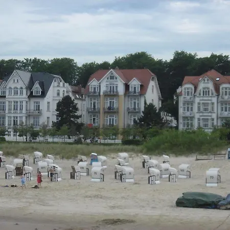 Ξενοδοχείο Strandhotel Moewe 3*