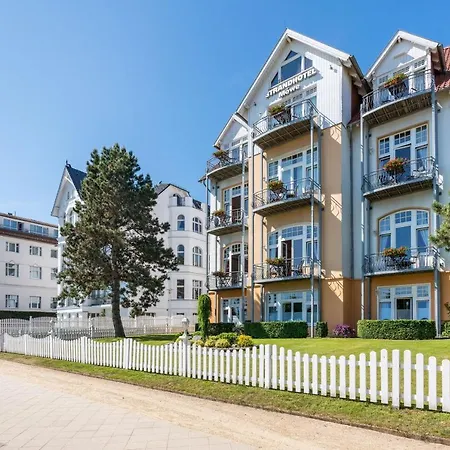 Hotel Strandhotel Moewe 3*