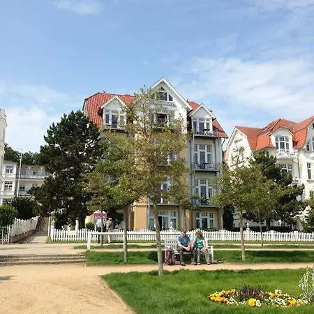 Strandhotel Moewe 3*