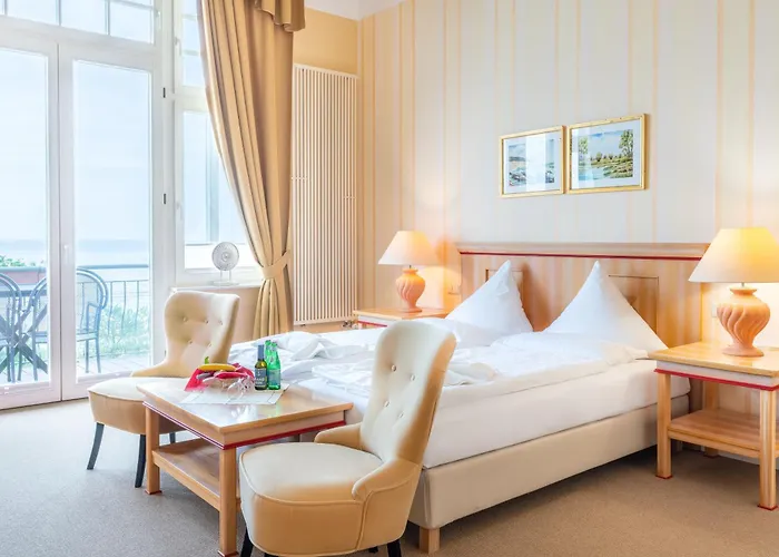 Strandhotel Moewe Hotel