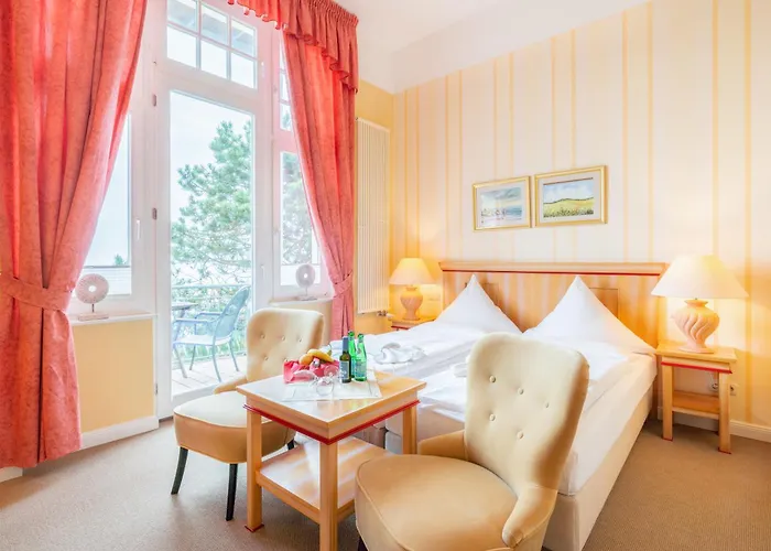 Strandhotel Moewe Hotel 3*