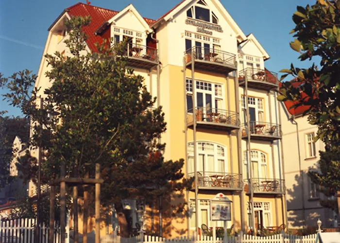 Hotel Strandhotel Moewe 3*